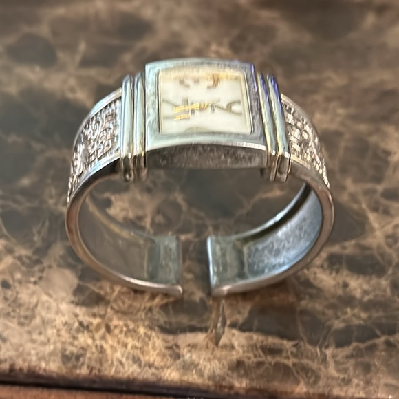 Watch  Vintage Geneva Elite  cuff style watch silver filigree ornate - Picture 3 of 10